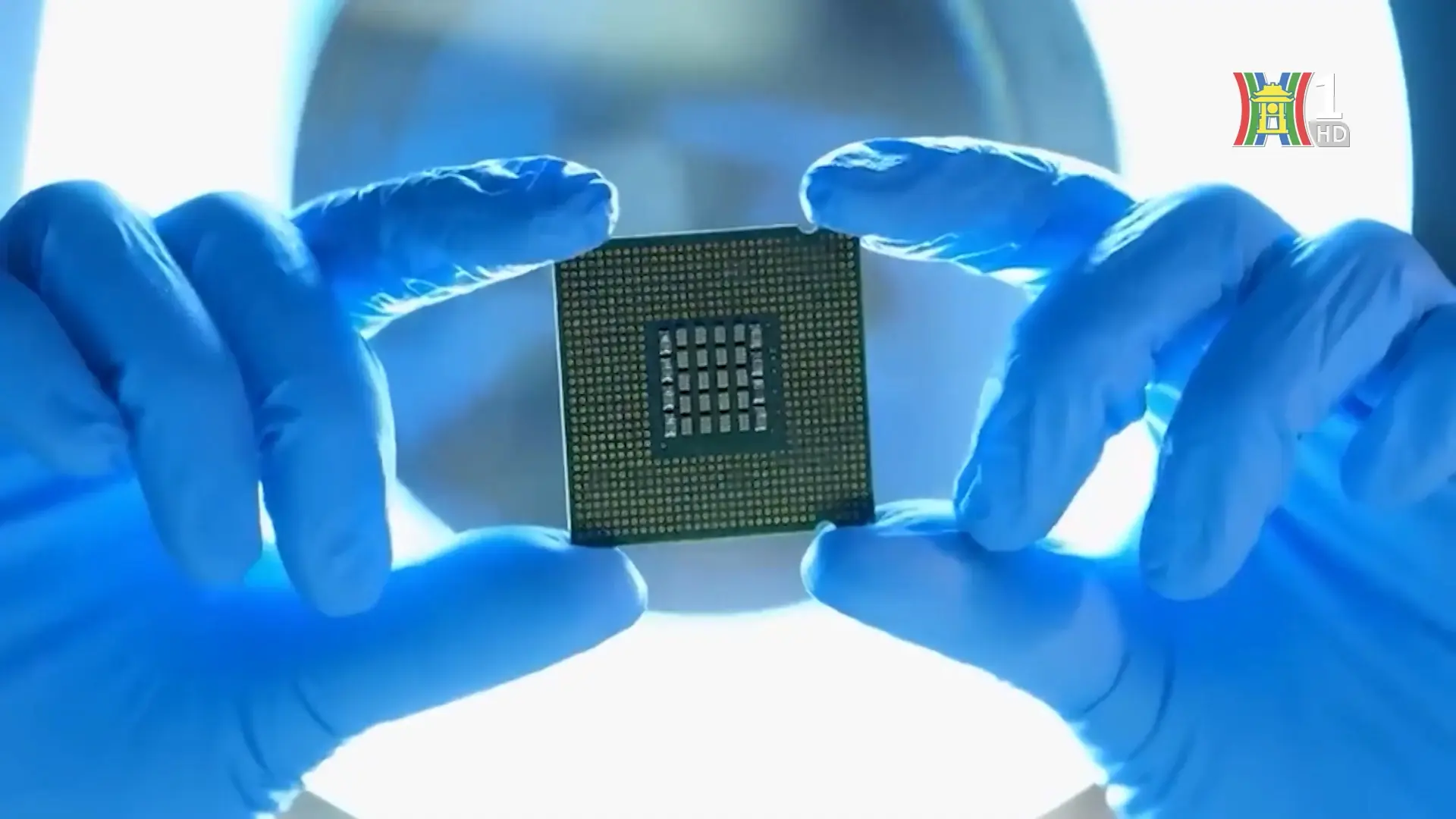 Phát triển ngành công nghiệp bán dẫn  | Thủ đô và thế giới | 25/10/2025